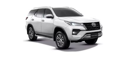Toyota Fortuner best taxi service in lucknow
